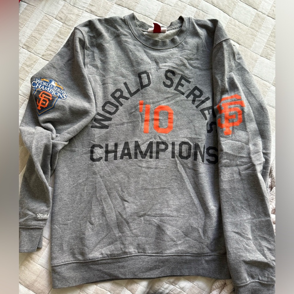 Mitchell & Ness San Francisco Giants Crew Neck 2010 World Series Championsq